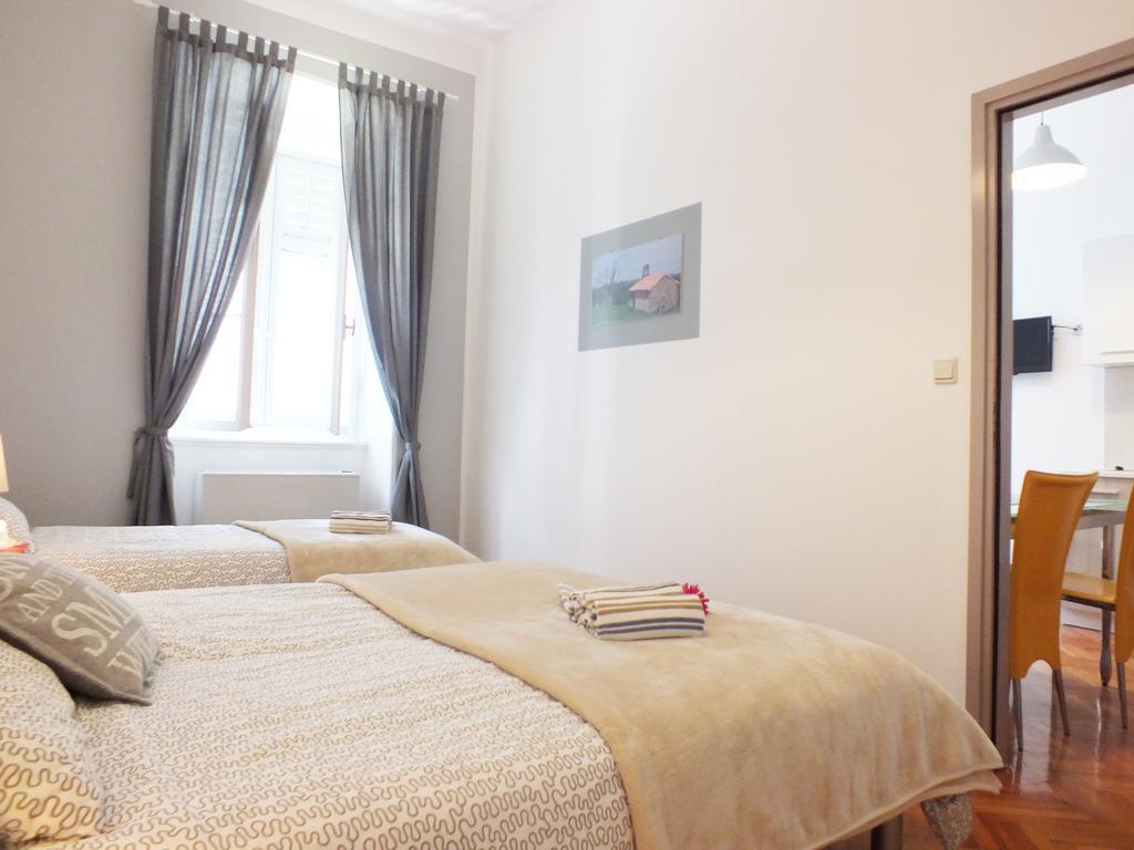 Apartman Draguc Pula Exterior foto